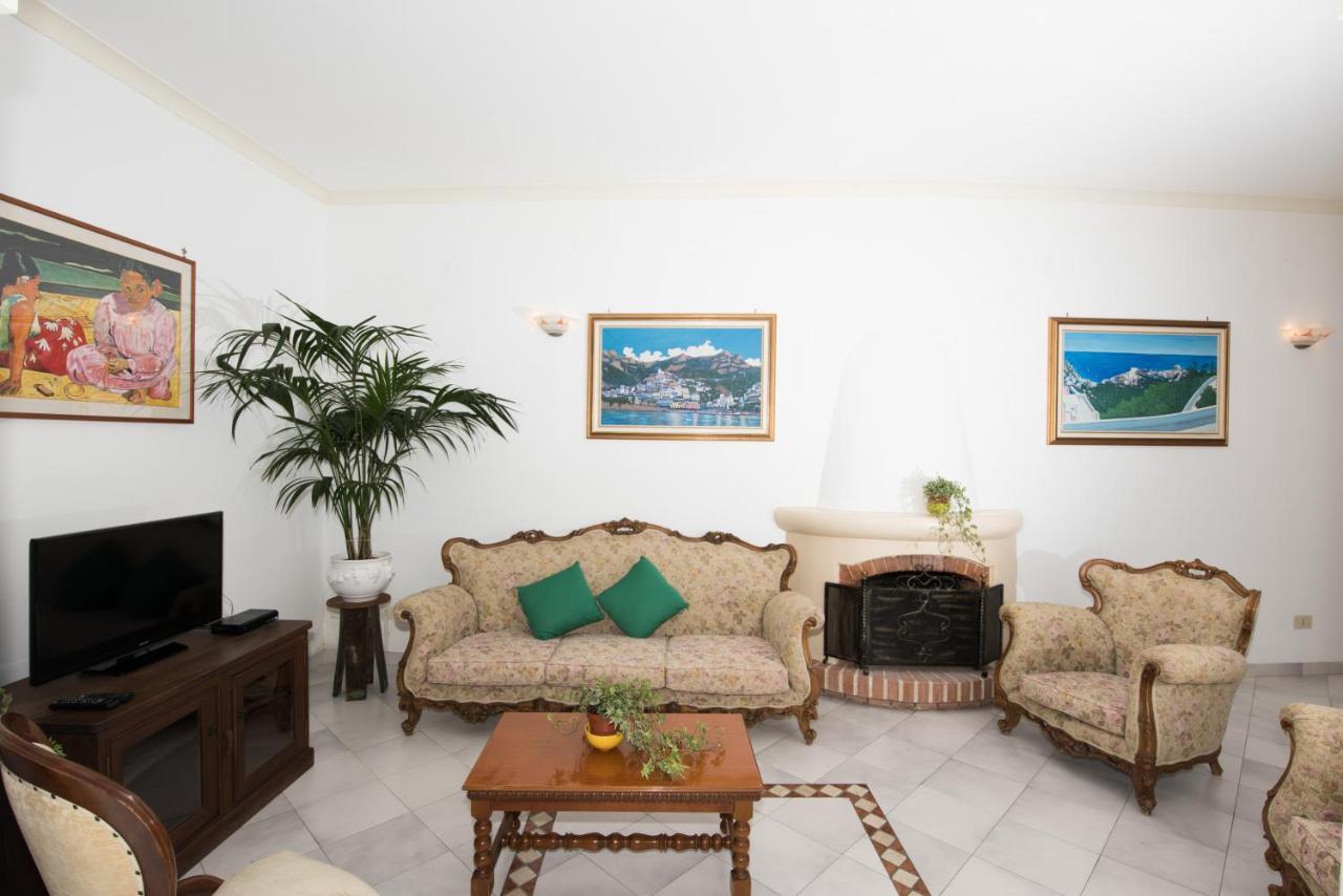 Villa Savina - Elegant Family Villa Overlooks Amalfi Coast - โปซิตาโน ภายนอก รูปภาพ