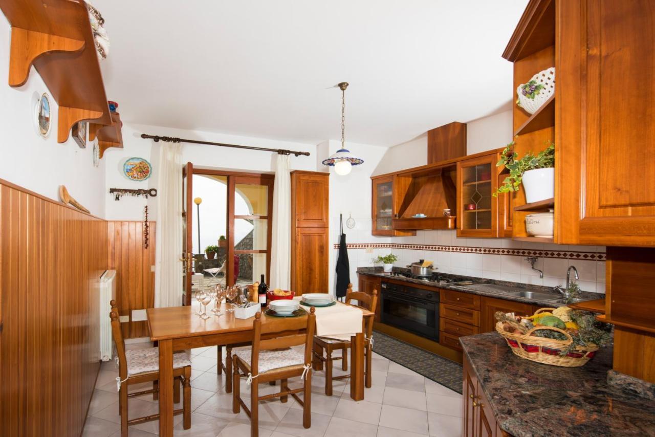 Villa Savina - Elegant Family Villa Overlooks Amalfi Coast - โปซิตาโน ภายนอก รูปภาพ